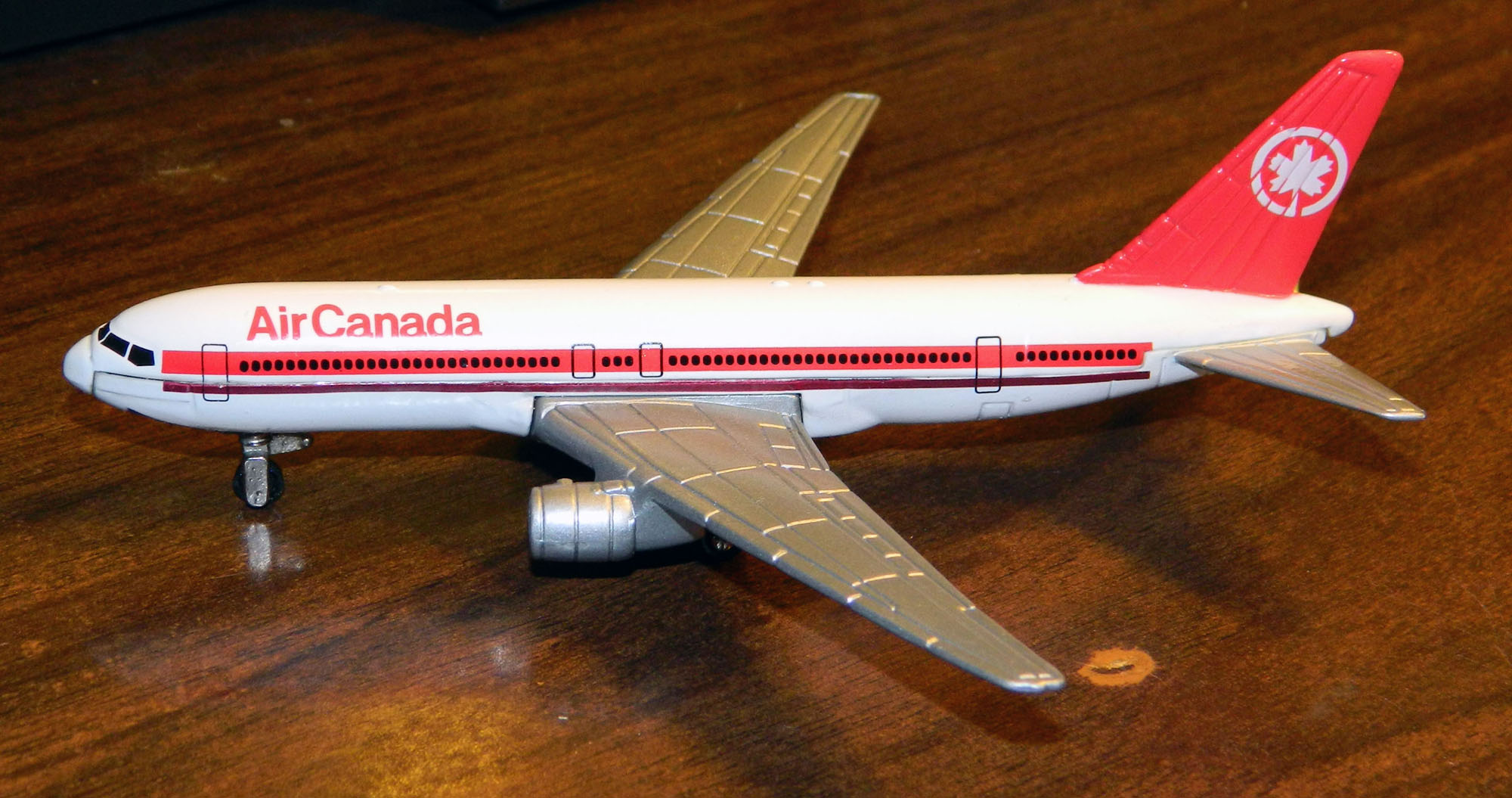 diecast airplanes
